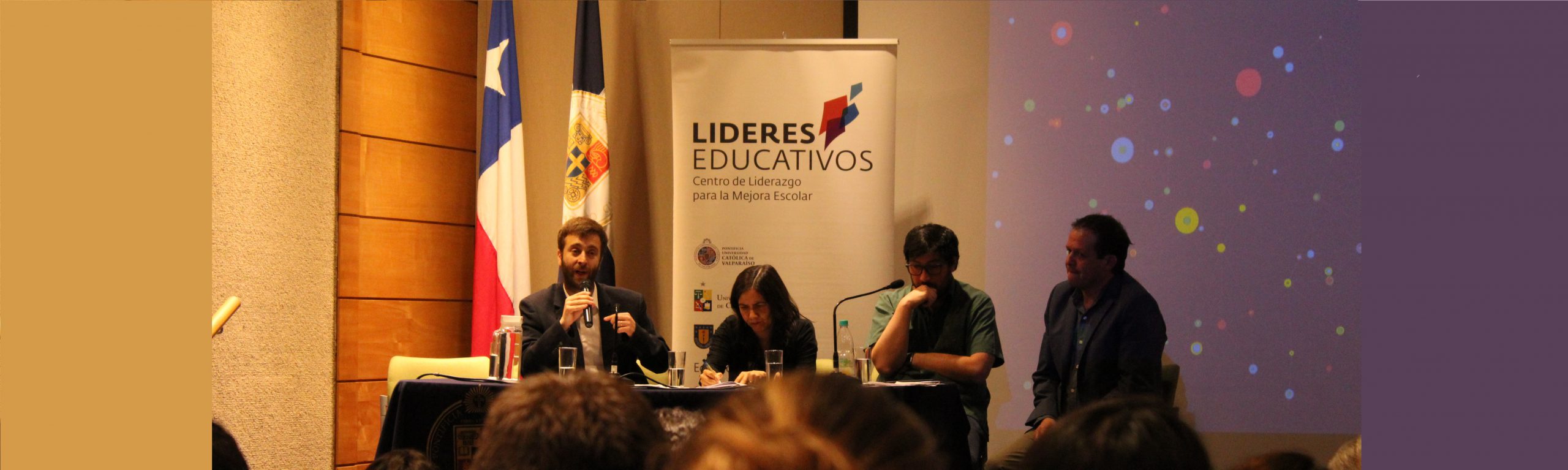 Seminario destaca rol de líderes escolares en el desarrollo profesional de los docentes