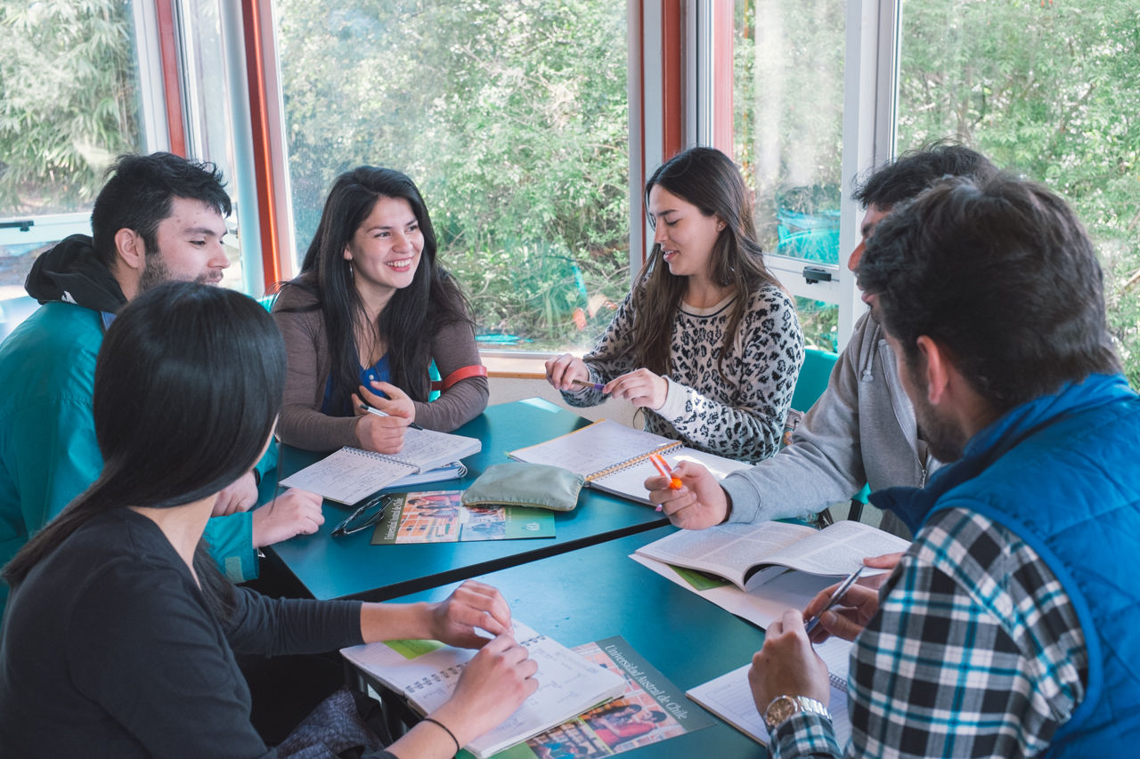 RedFID: Sé parte de esta comunidad de formadores de profesores y profesoras de matemática